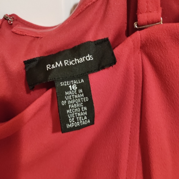 Red Hot ❤️🔥 - Picture 3 of 4